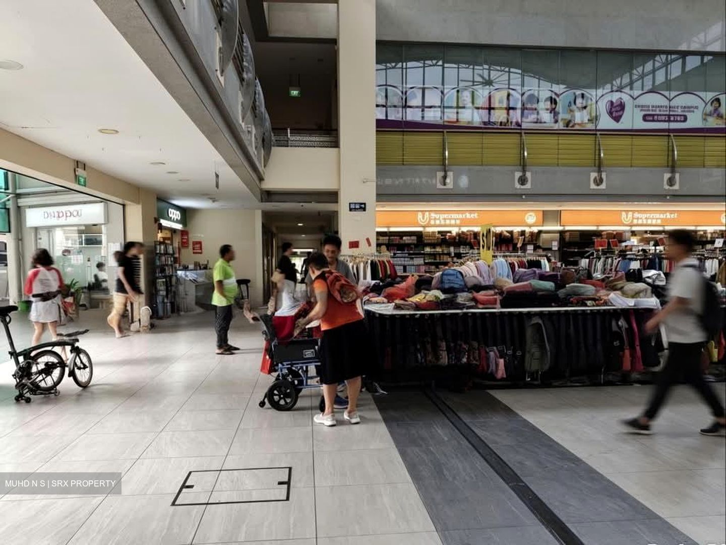 Elias Mall (D18), Retail #566928371